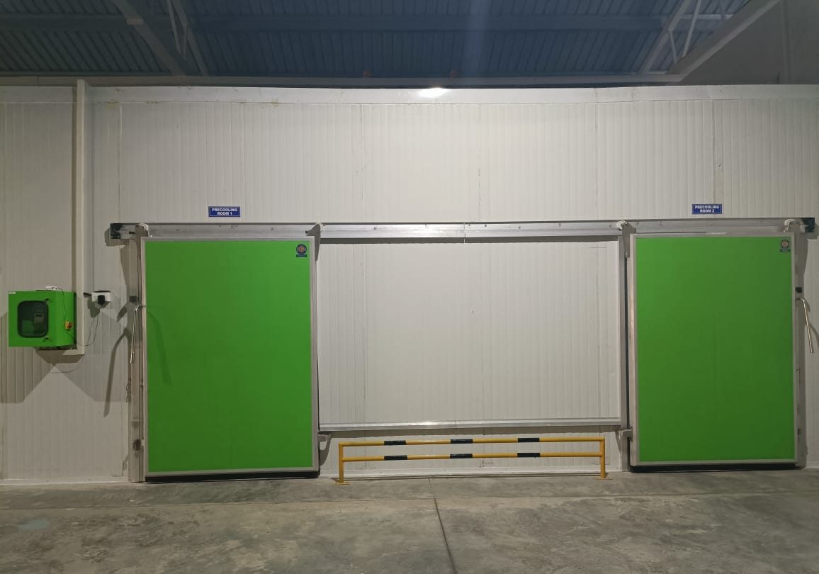 Pre-cooling rooms